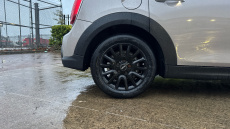 MINI Hatchback 1.5 Cooper Classic Premium 5dr Auto Petrol Hatchback